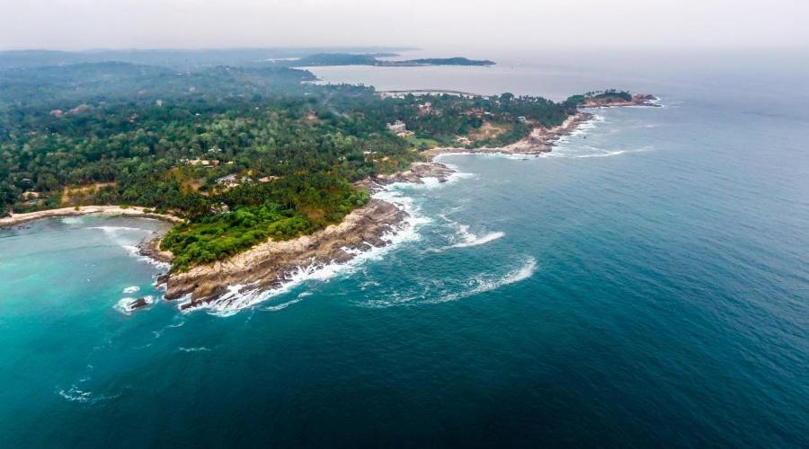 Отель Surf Nest Hiriketiya Диквелла Экстерьер фото